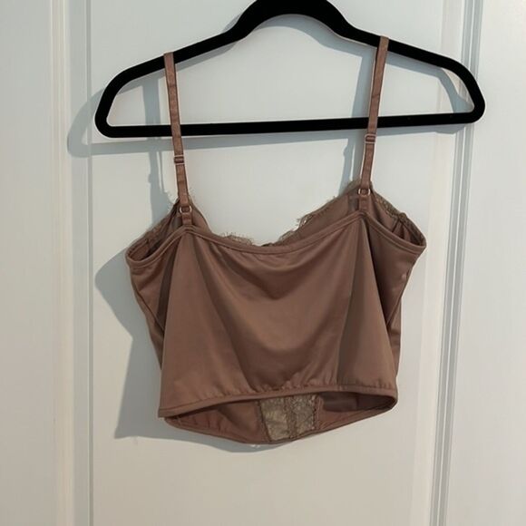 BROWN CROPPED LACE TANK TOP SIZE LARGE - Picture 5 of 5
